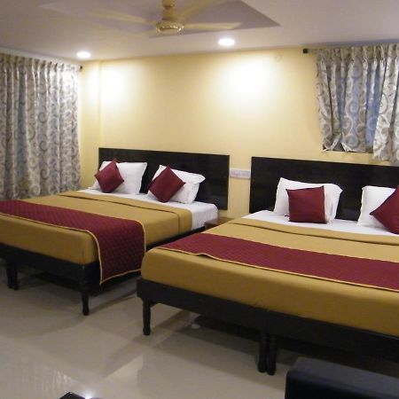 The White House Residency Hotel Chennai Exterior foto