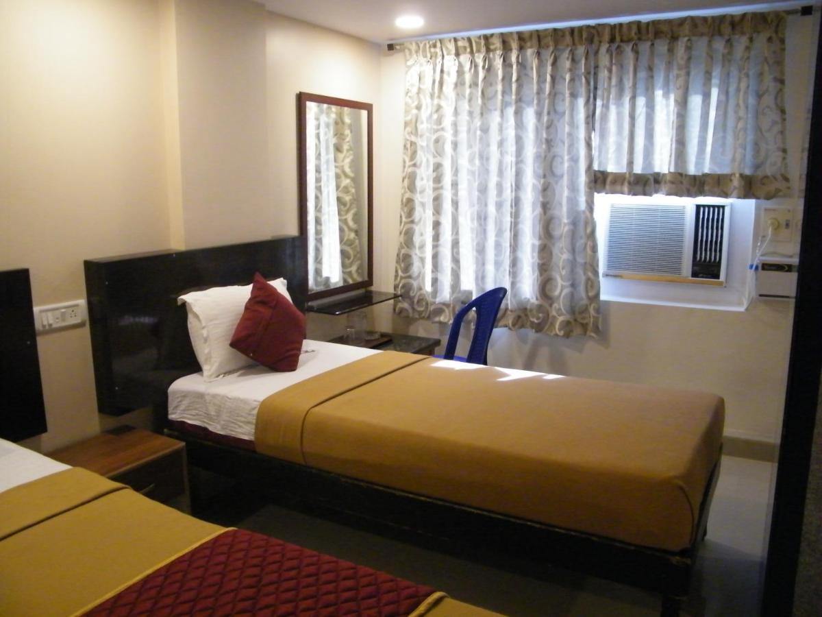 The White House Residency Hotel Chennai Exterior foto