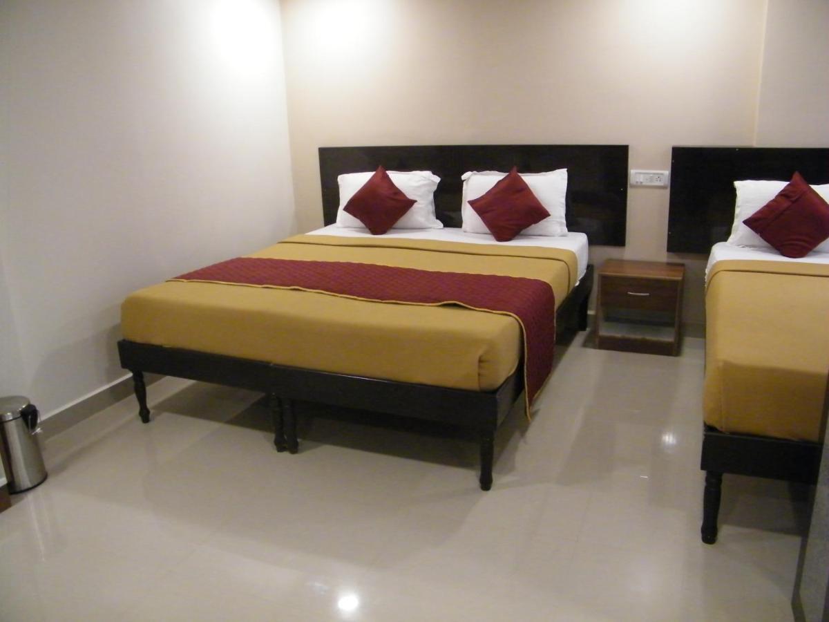 The White House Residency Hotel Chennai Exterior foto